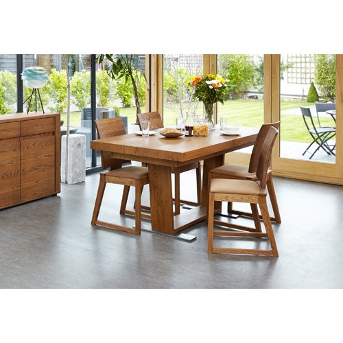 Olten - Extending Dining Table in Oak Finish