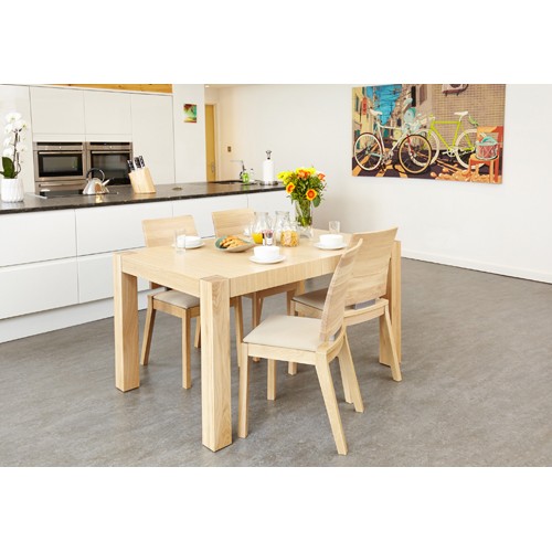 Olten Uno - Extending Dining Table in Light Oak Finish